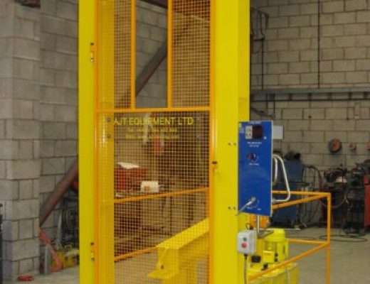 Dynamic test machine